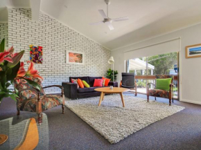 3 Minute Walk to Collingwood Beach Pet Friendly and Stylish, Vincentia